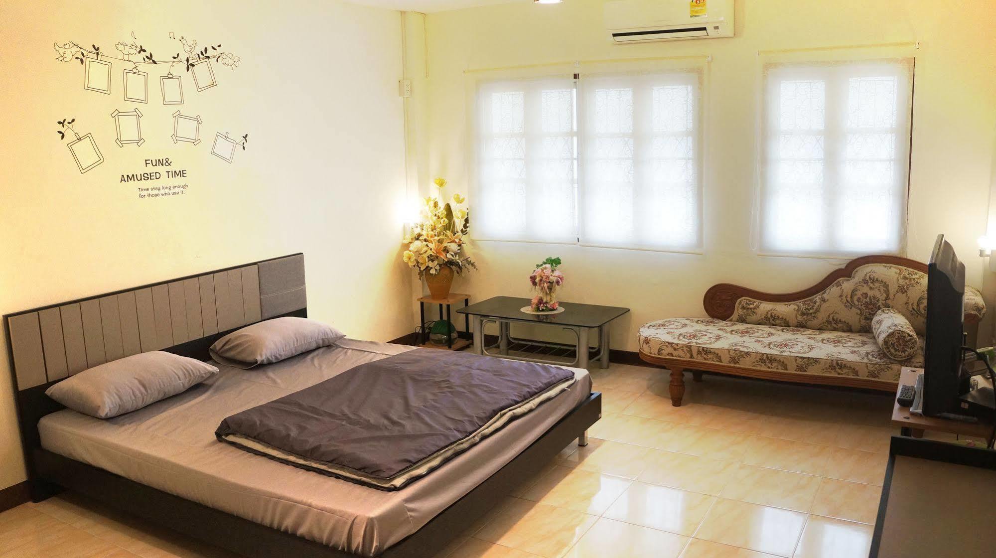 Wake Up Hostel 曼谷 外观 照片