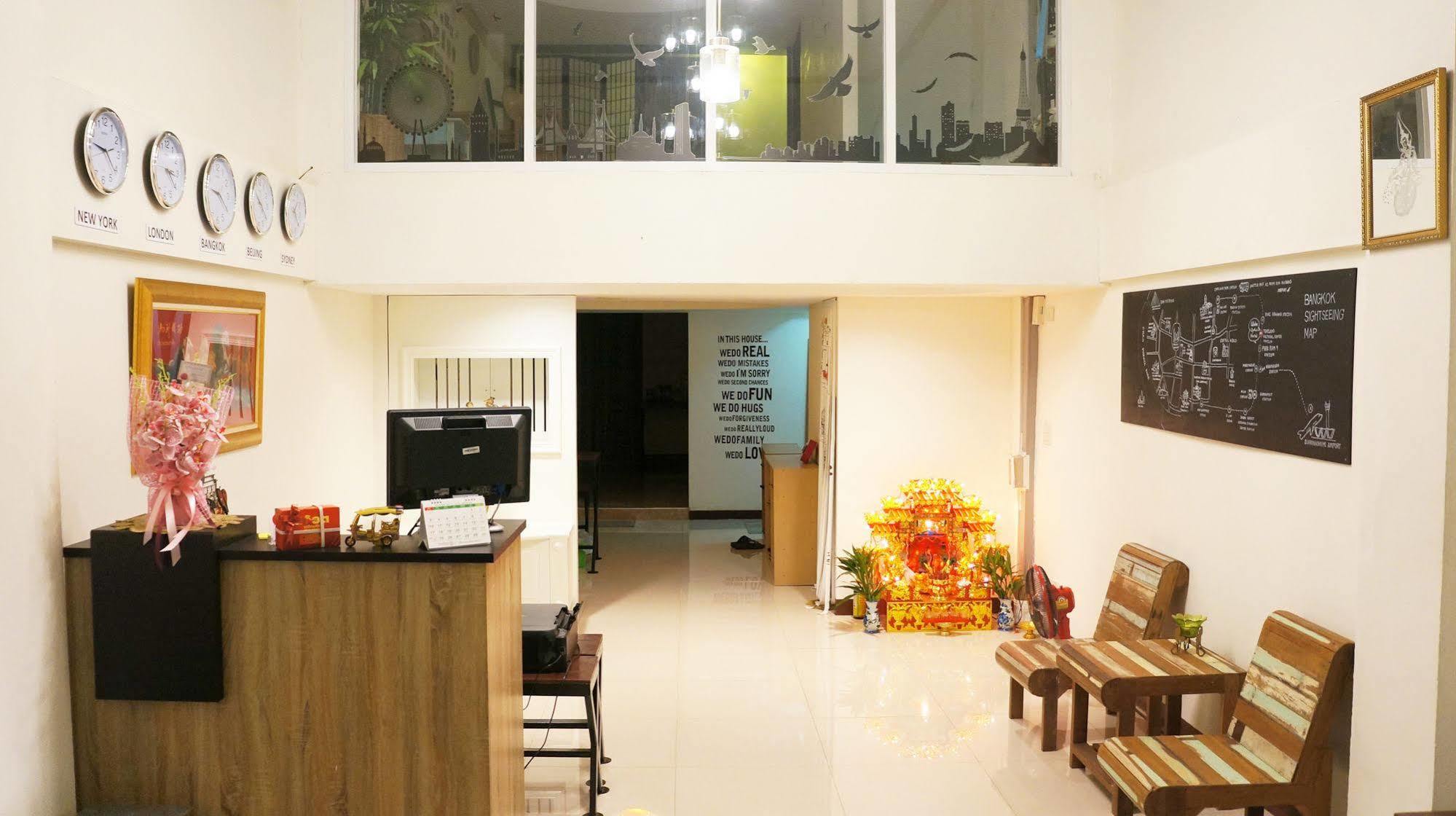 Wake Up Hostel 曼谷 外观 照片
