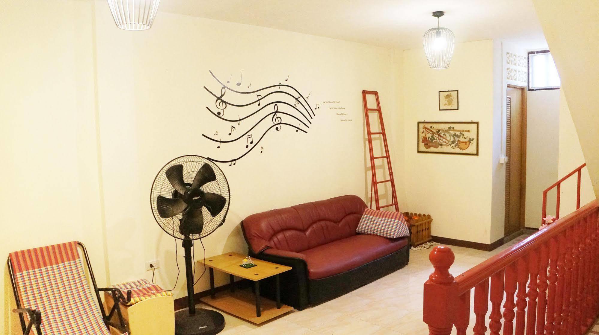 Wake Up Hostel 曼谷 外观 照片