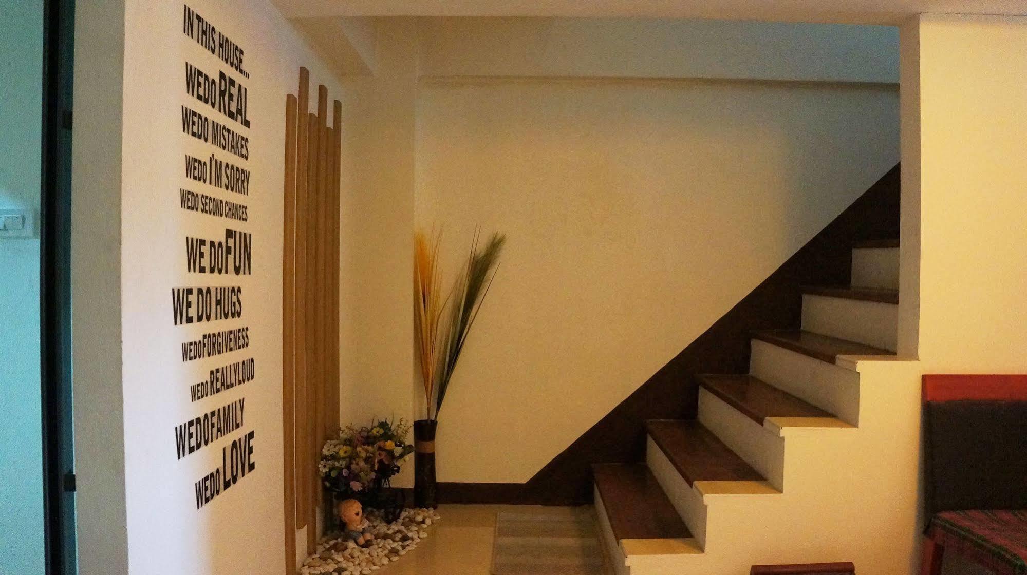 Wake Up Hostel 曼谷 外观 照片